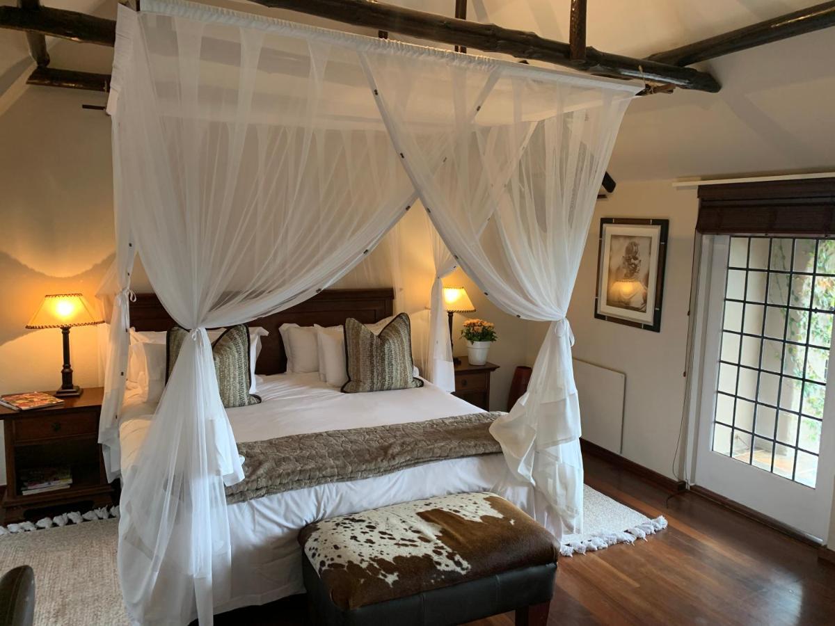 Ikhaya Safari Lodge ケープタウン エクステリア 写真